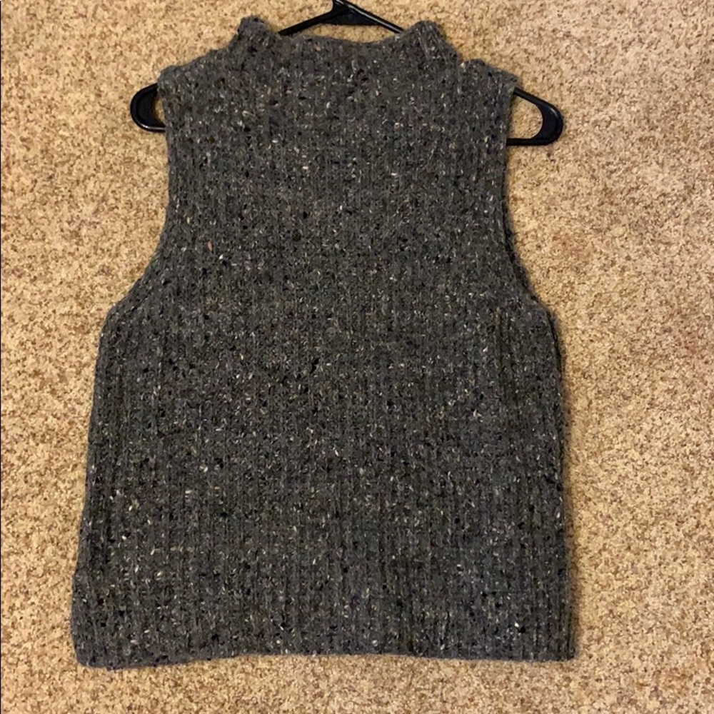 Wool vest (dark grey)